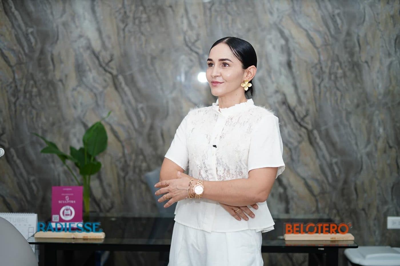 La doctora Ana Cure en la recepción del spa